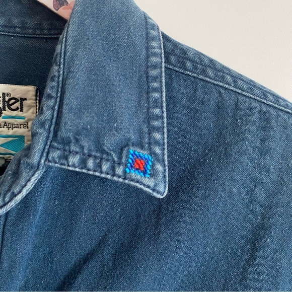 Vintage Wrangler Blue Aztec Embroidered Denim Shirt! Size Large - Picture 5 of 10
